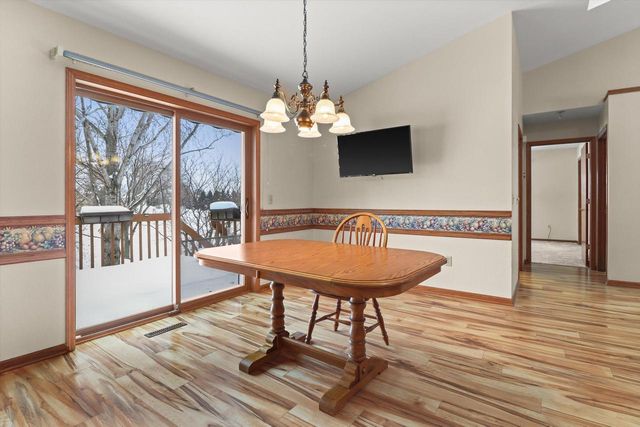 635 Constitution LANE, De Forest, WI 53532