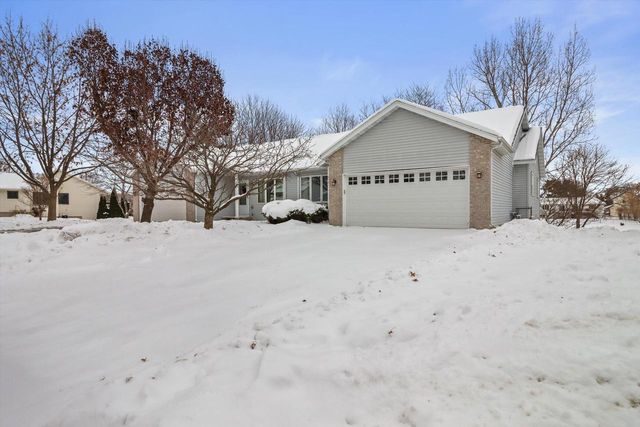 635 Constitution LANE, De Forest, WI 53532