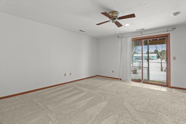 635 Constitution LANE, De Forest, WI 53532