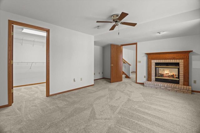 635 Constitution LANE, De Forest, WI 53532