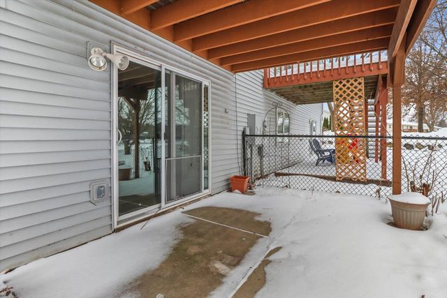 635 Constitution LANE, De Forest, WI 53532