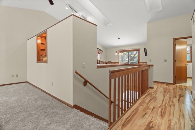 635 Constitution LANE, De Forest, WI 53532