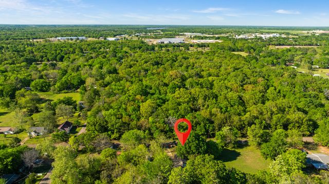 2617 Graham Street, Paris, TX 75460