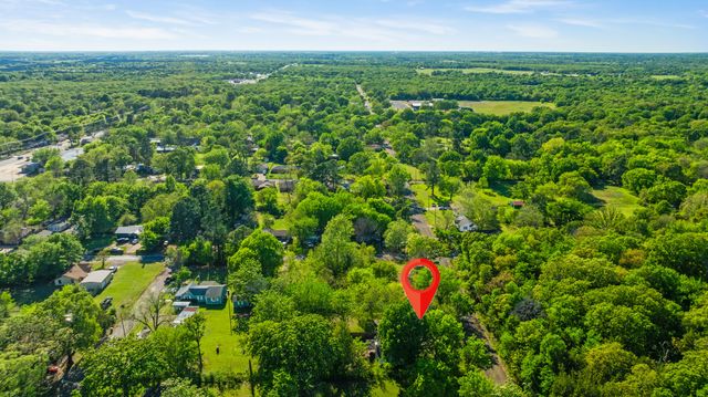 2617 Graham Street, Paris, TX 75460