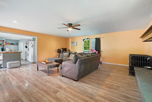 2617 Graham Street, Paris, TX 75460