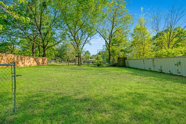 2617 Graham Street, Paris, TX 75460