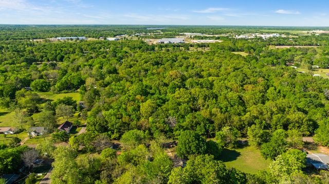 2617 Graham Street, Paris, TX 75460