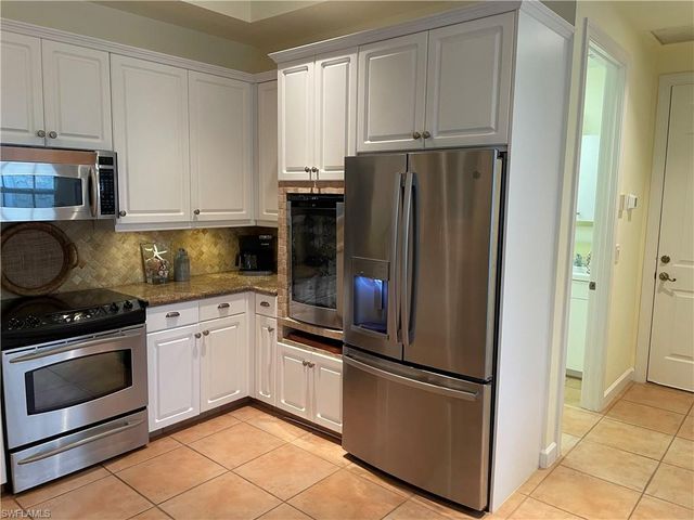 3683 Olde Cottage LN, Bonita Springs, FL 34134