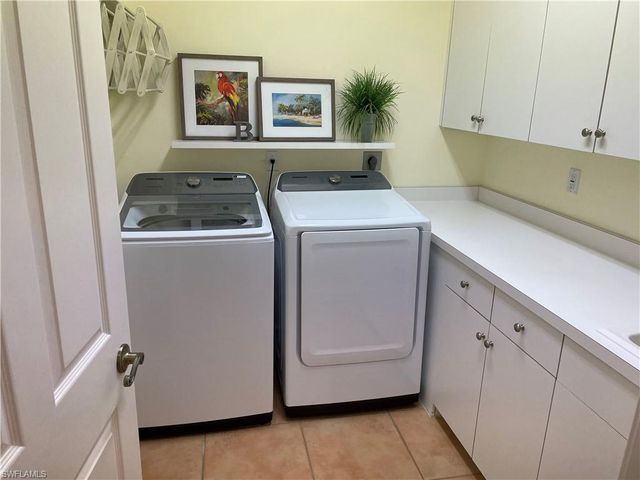 3683 Olde Cottage LN, Bonita Springs, FL 34134