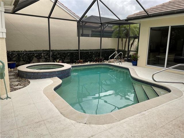 3683 Olde Cottage LN, Bonita Springs, FL 34134