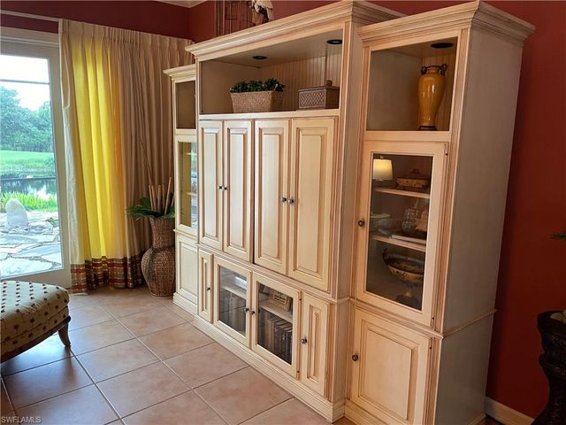 3683 Olde Cottage LN, Bonita Springs, FL 34134