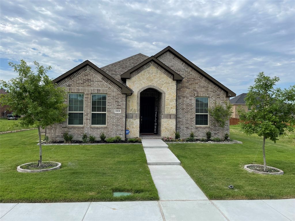 1818 Zion Drive, Lancaster, TX 75134
