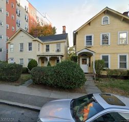 98 N Grove St, East Orange City, NJ 07017