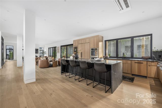 2804 Shenandoah Avenue, Charlotte, NC 28205