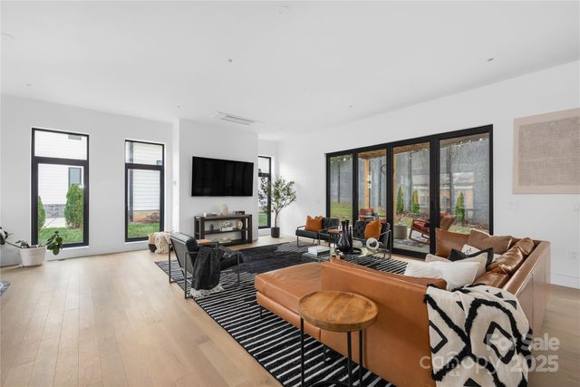 2804 Shenandoah Avenue, Charlotte, NC 28205