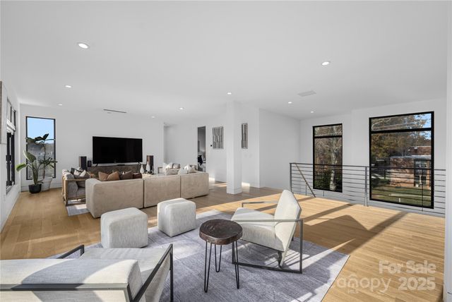 2804 Shenandoah Avenue, Charlotte, NC 28205