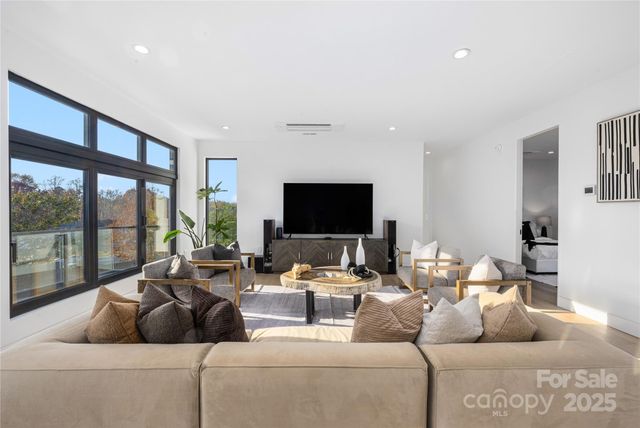 2804 Shenandoah Avenue, Charlotte, NC 28205