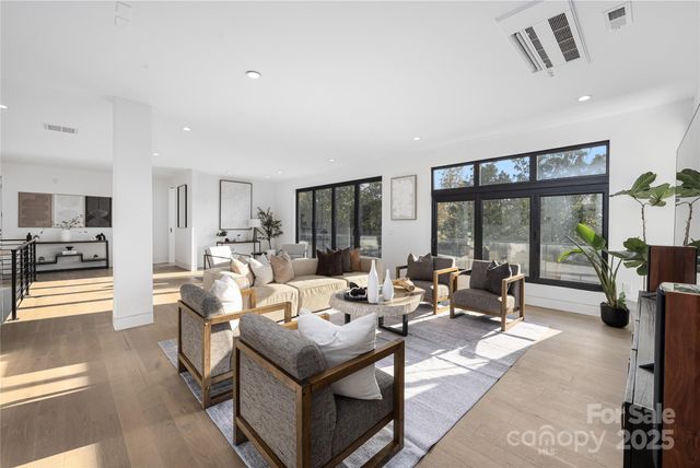 2804 Shenandoah Avenue, Charlotte, NC 28205