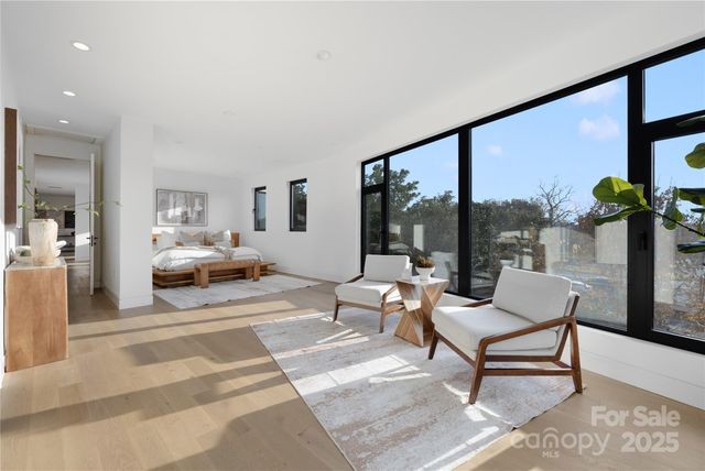 2804 Shenandoah Avenue, Charlotte, NC 28205