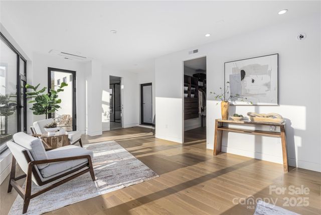 2804 Shenandoah Avenue, Charlotte, NC 28205