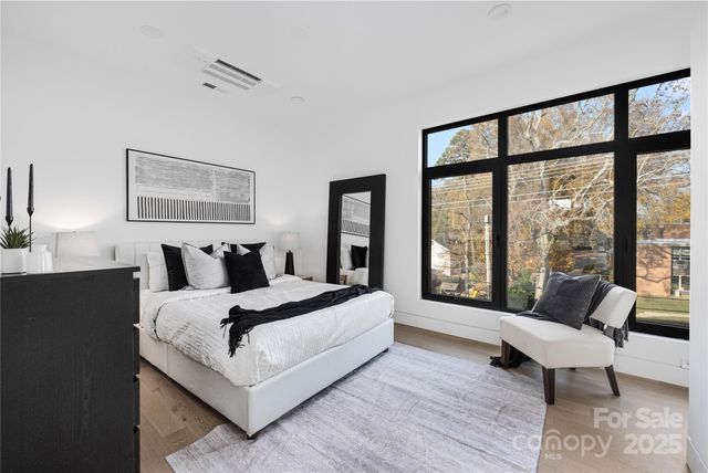 2804 Shenandoah Avenue, Charlotte, NC 28205