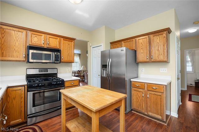 27070 Glenside Lane, Olmsted Twp, OH 44138