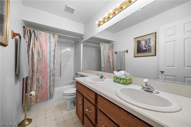 27070 Glenside Lane, Olmsted Twp, OH 44138