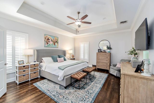 677 Lancaster Dr, Houma, LA 70360