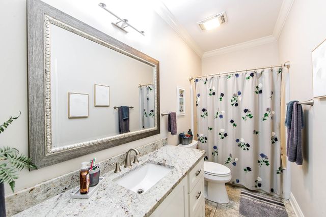 677 Lancaster Dr, Houma, LA 70360