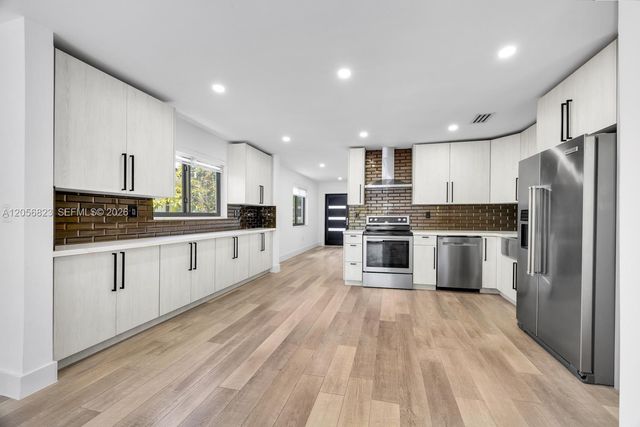 3052 SW 26th Street 3052, Miami, FL 33133