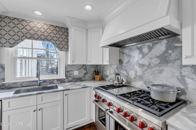 91 Lewis Point Road, Fair Haven, NJ 07704