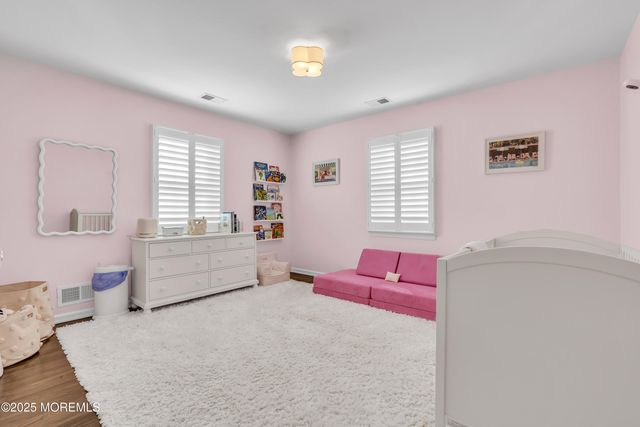 91 Lewis Point Road, Fair Haven, NJ 07704