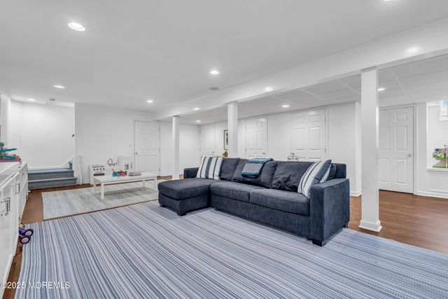 91 Lewis Point Road, Fair Haven, NJ 07704