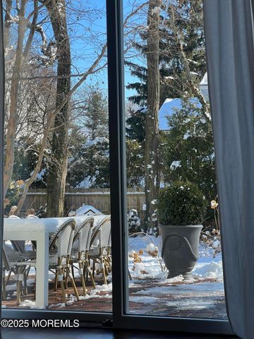 91 Lewis Point Road, Fair Haven, NJ 07704