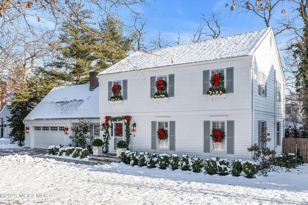 91 Lewis Point Road, Fair Haven, NJ 07704