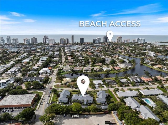 725 Neapolitan WAY # 725, Naples, FL 34103