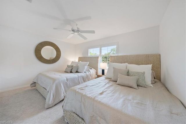 725 Neapolitan WAY # 725, Naples, FL 34103