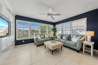 725 Neapolitan WAY # 725, Naples, FL 34103