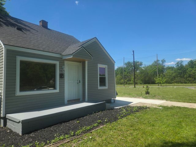 20821 N Pierson Court, Detroit, MI 48228