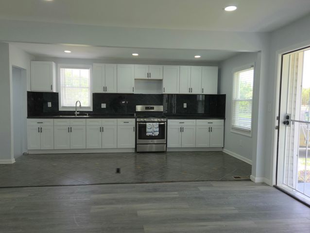 20821 N Pierson Court, Detroit, MI 48228