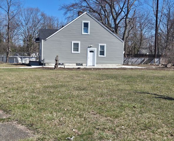20821 N Pierson Court, Detroit, MI 48228