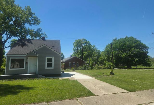20821 N Pierson Court, Detroit, MI 48228