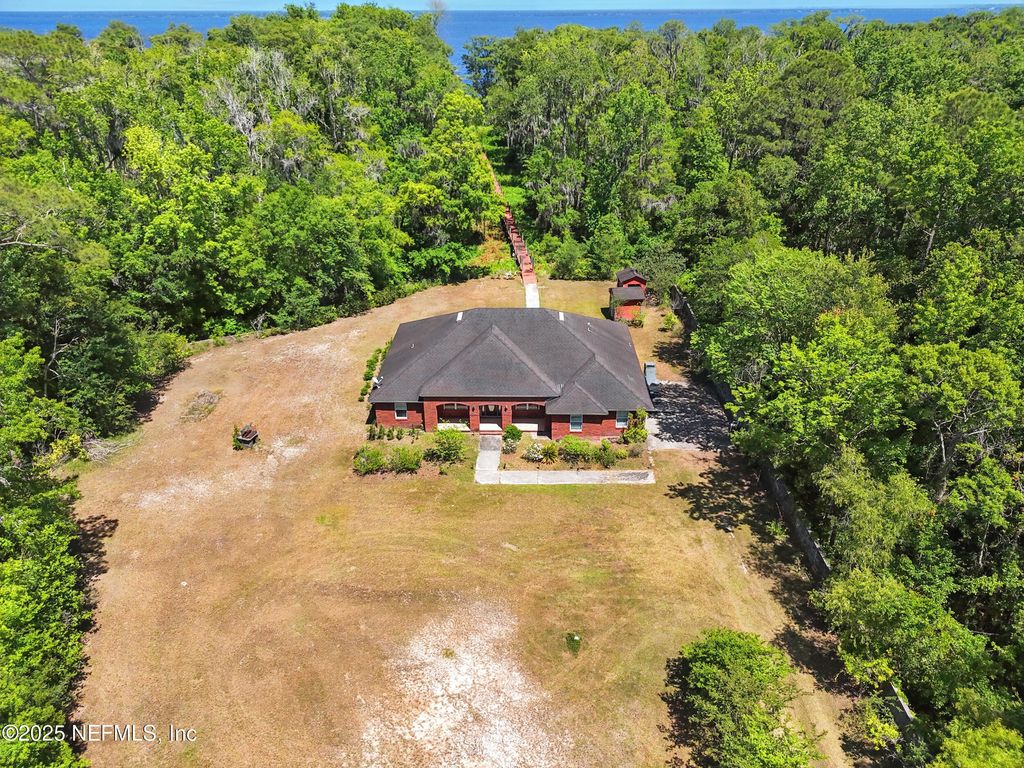 130 FALCON Drive, Green Cove Springs, FL 32043