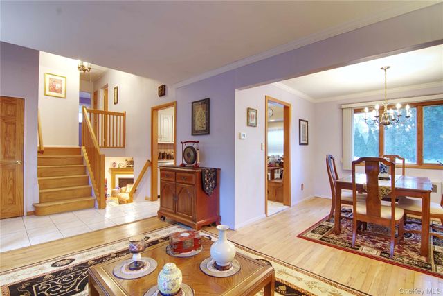 146 East Drive, Massapequa, NY 11758