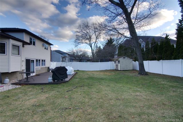 146 East Drive, Massapequa, NY 11758