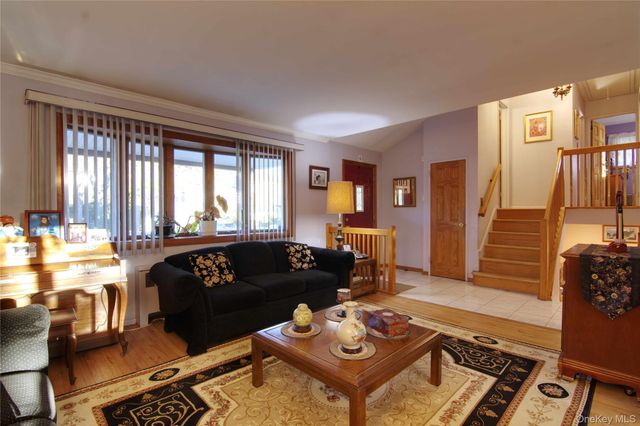 146 East Drive, Massapequa, NY 11758