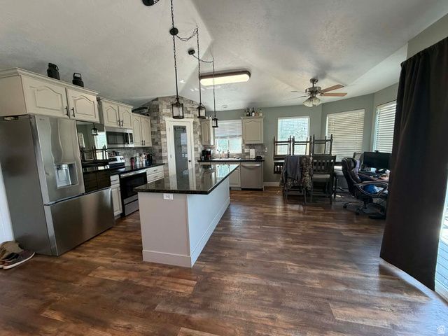 1504 W 3275 S, Perry, UT 84302