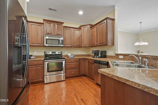 7237 Ladbrooke Street, Raleigh, NC 27617