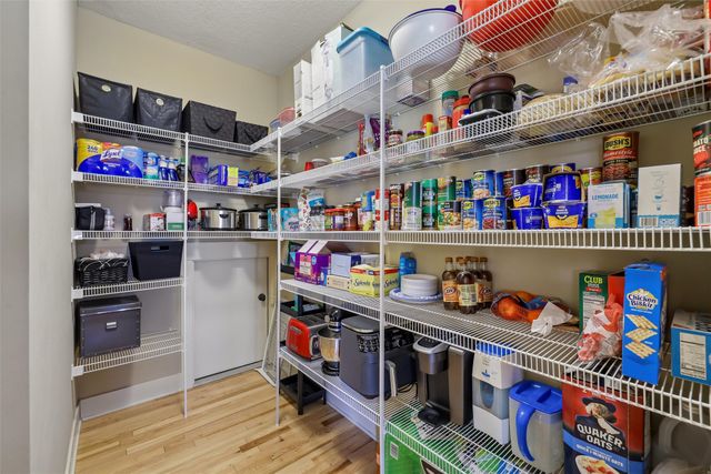 4012 140th Street, Urbandale, IA 50323