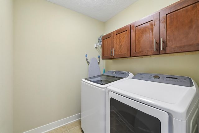 4012 140th Street, Urbandale, IA 50323